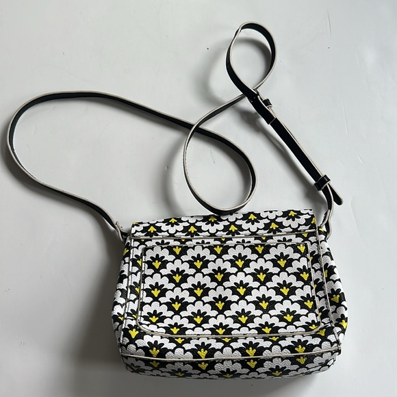 Vera Bradley Scallop Hipster crossbody bag purse Petal Paisley black yellow - Picture 7 of 11